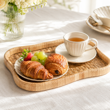 Bandeja em Madeira e Fibra Rattan Natural – 42 x 25 cm