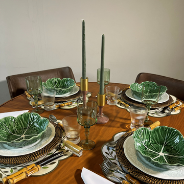 Castiçal de Resina Marrom e Dourado – 20 cm