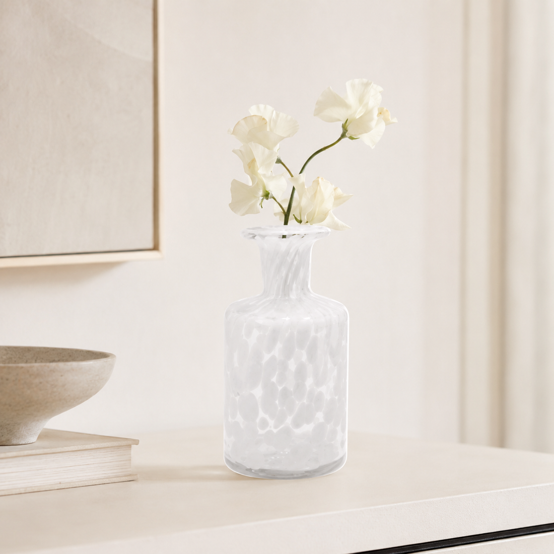 Mini Vaso Decorativo em Vidro Transparente com Detalhe Branco