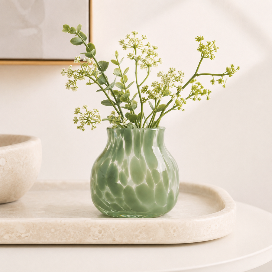 Mini Vaso Decorativo em Vidro Transparente com Detalhe Verde