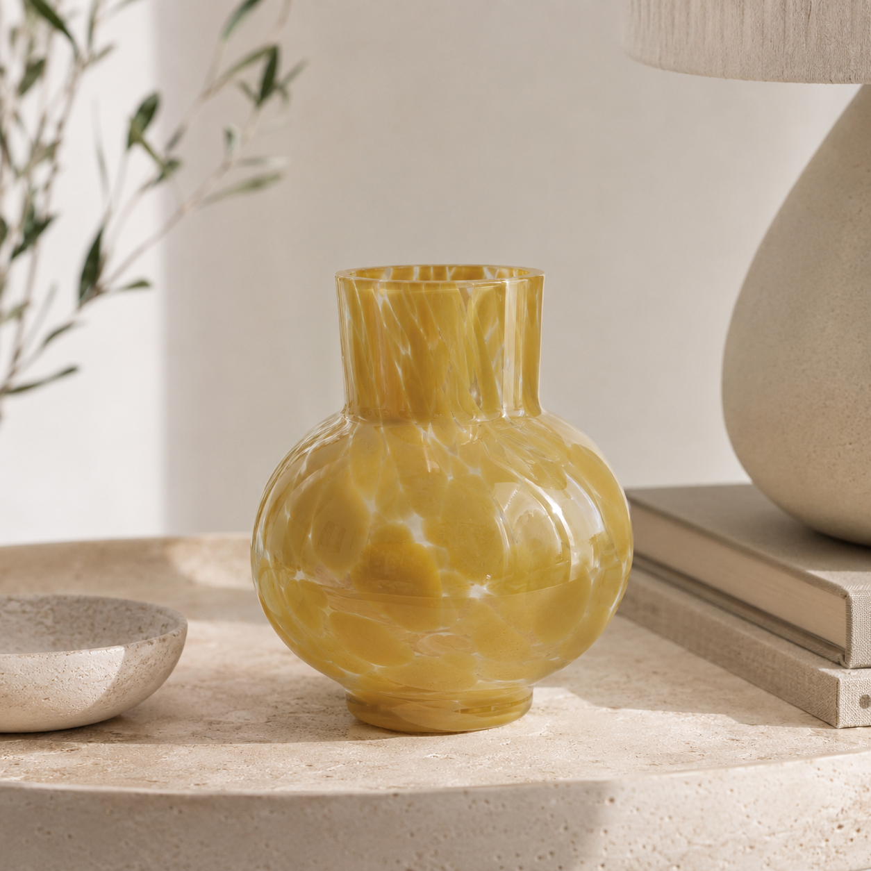 Vaso Decorativo em Vidro Transparente com Detalhe Bege